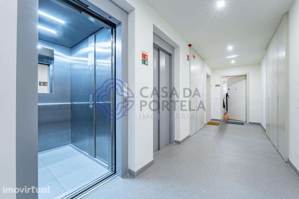 Apartamento T3, localizado em Oliveira do Douro num condomínio fechado - Grande imagem: 3/32