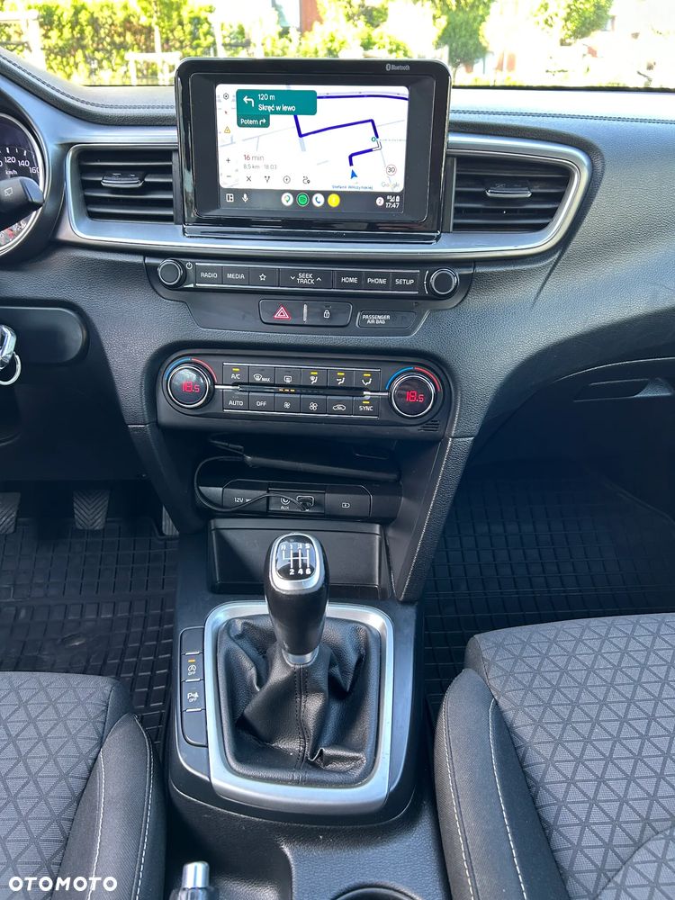 Kia Ceed 1.4 T-GDI M - 11