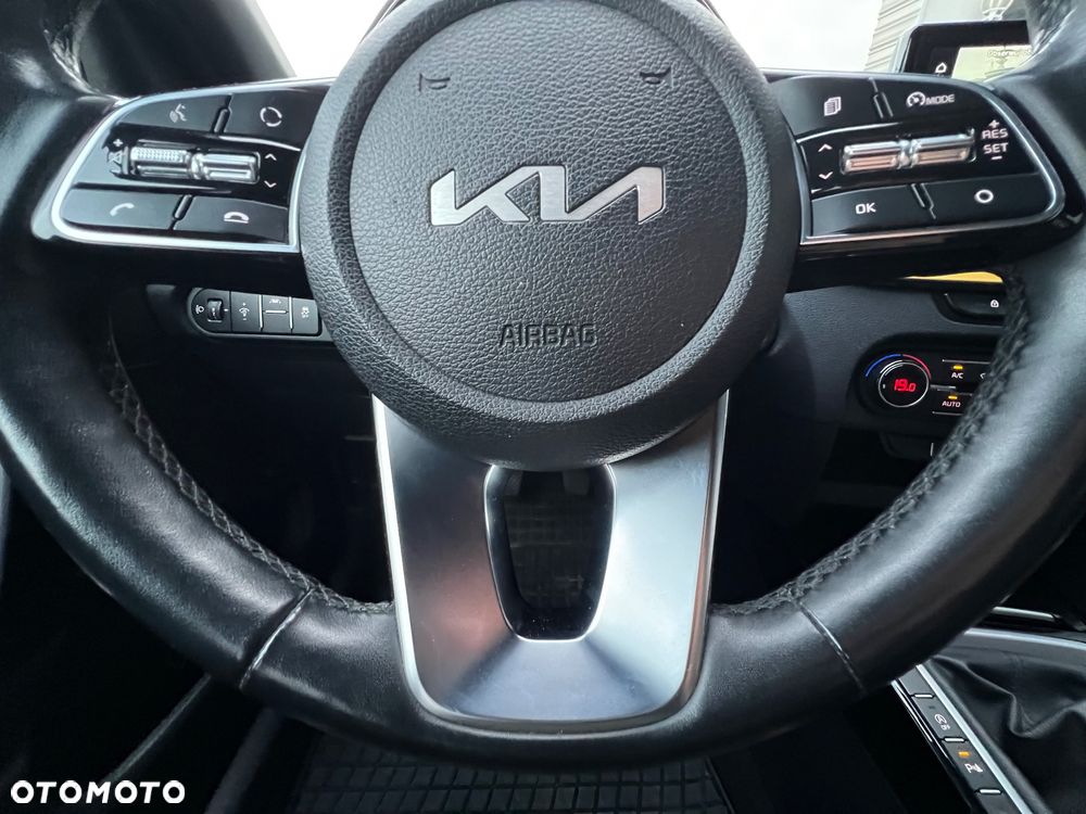 Kia XCeed 1.5 T-GDI L Business Line - 15