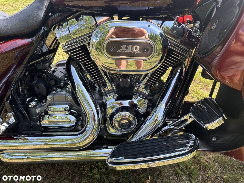 Harley-Davidson CVO Street Glide - 2