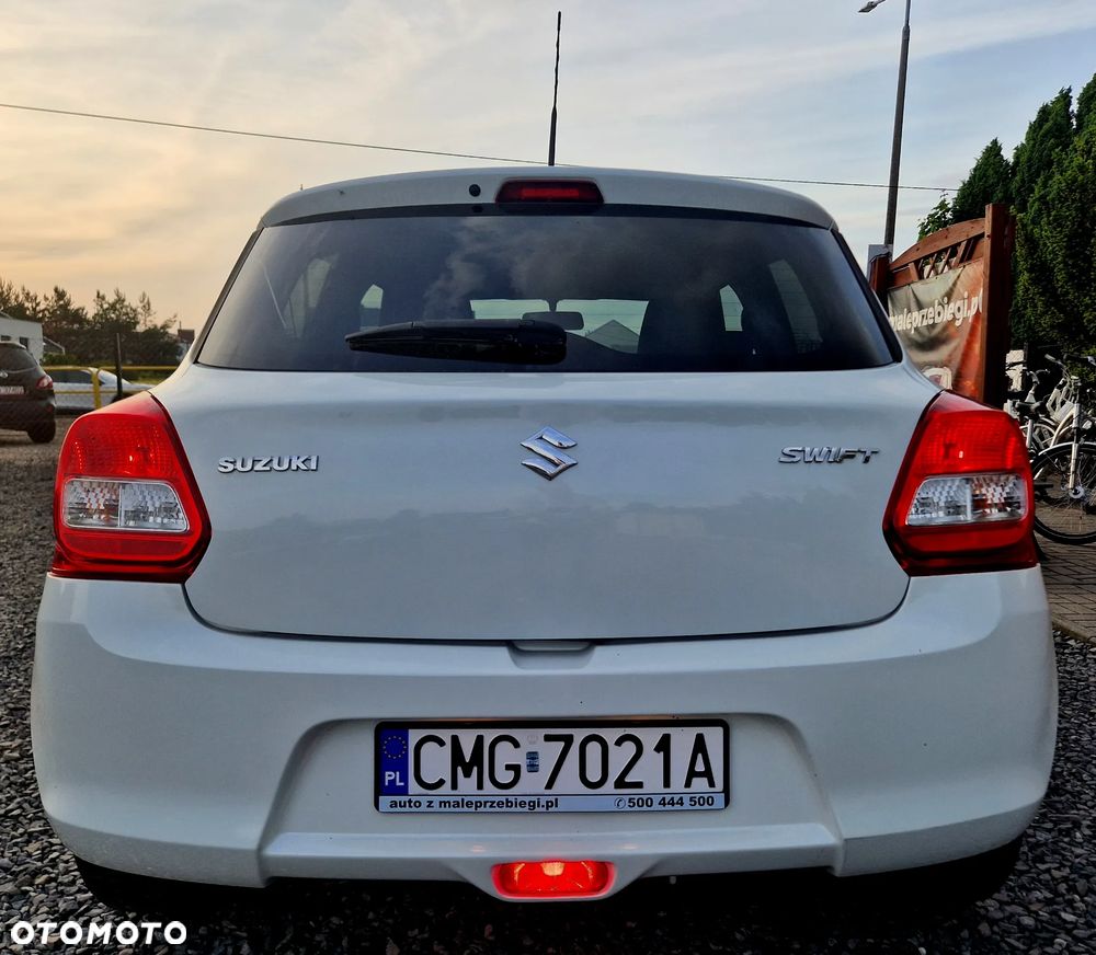 Suzuki Swift 1.2 Premium Plus - 9