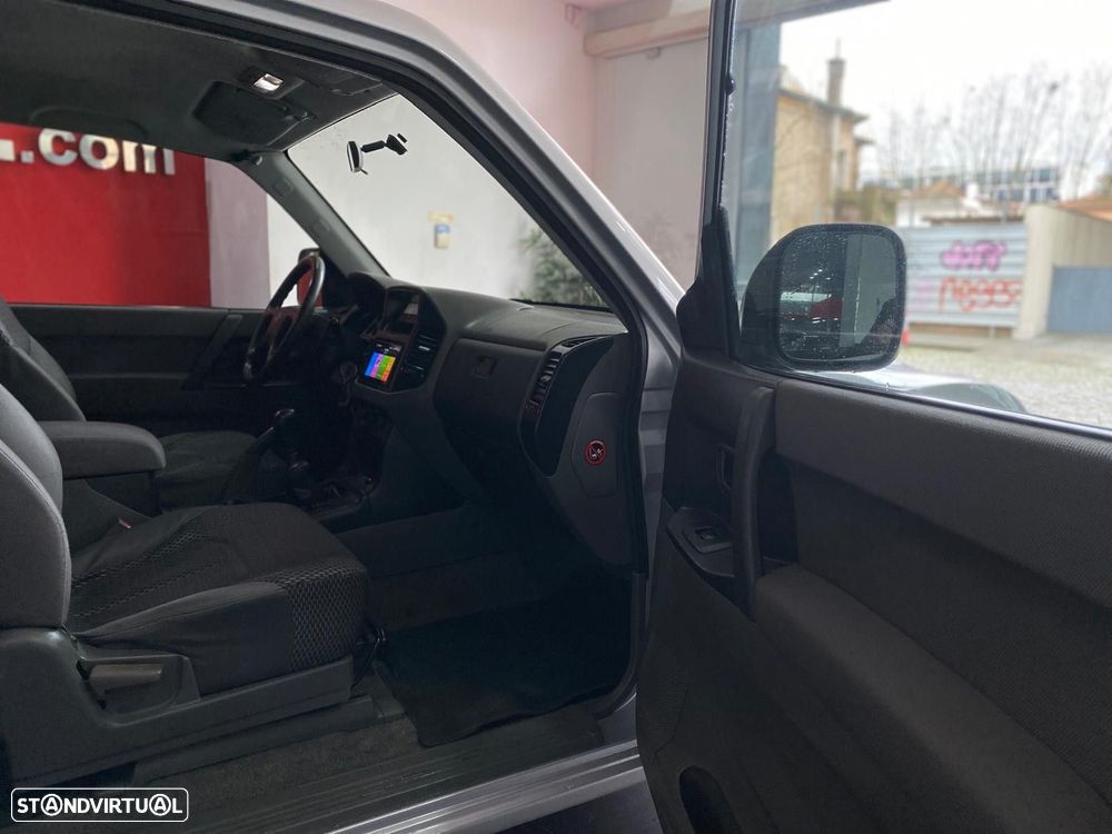 Mitsubishi Pajero 2.5 TD GLX - 22