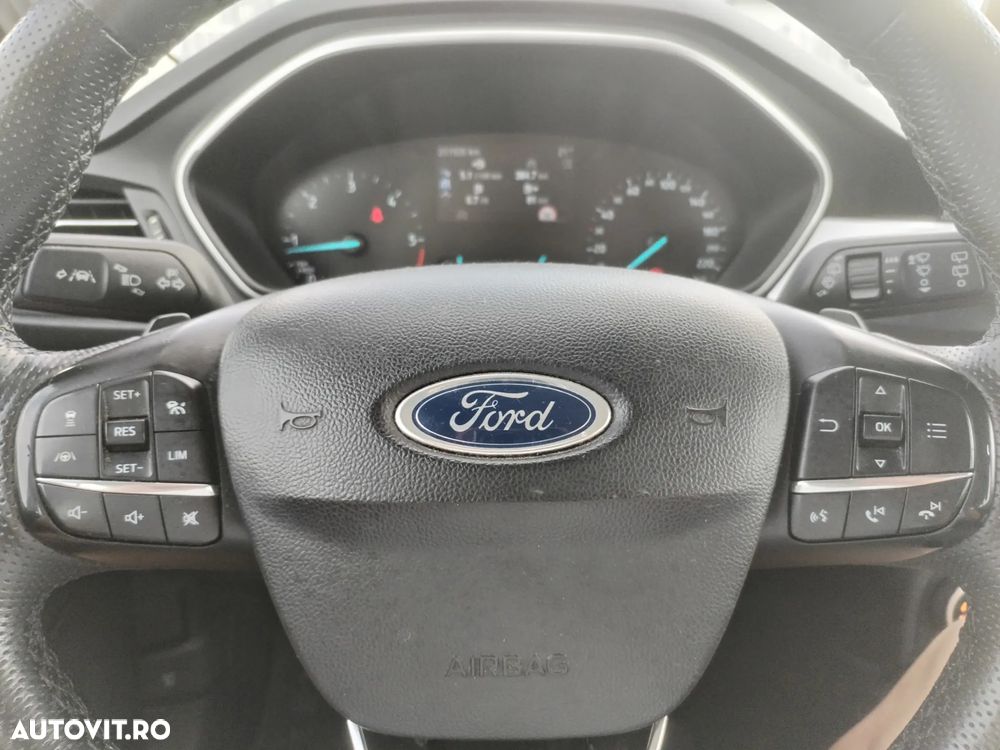 Ford Focus 1.5 TDCi Powershift Titanium - 7