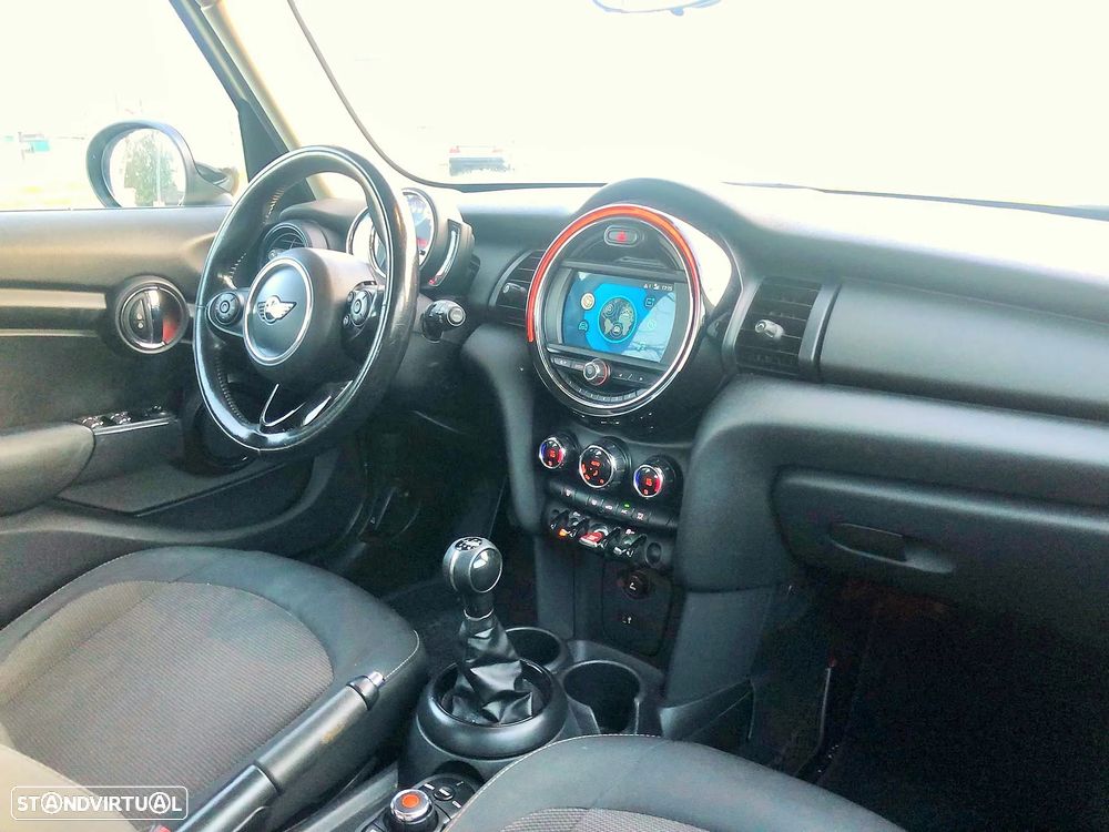MINI 5 Portas One D - 4
