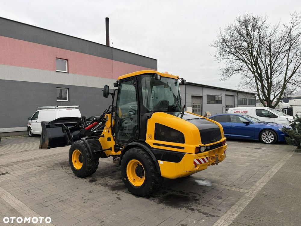 JCB 406 - 3