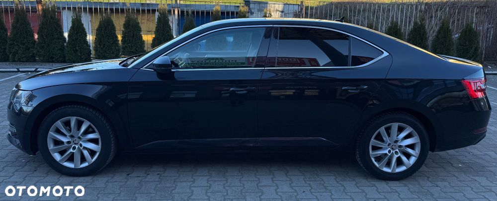 Skoda Superb 2.0 TDI SCR 4x4 Ambition DSG - 8