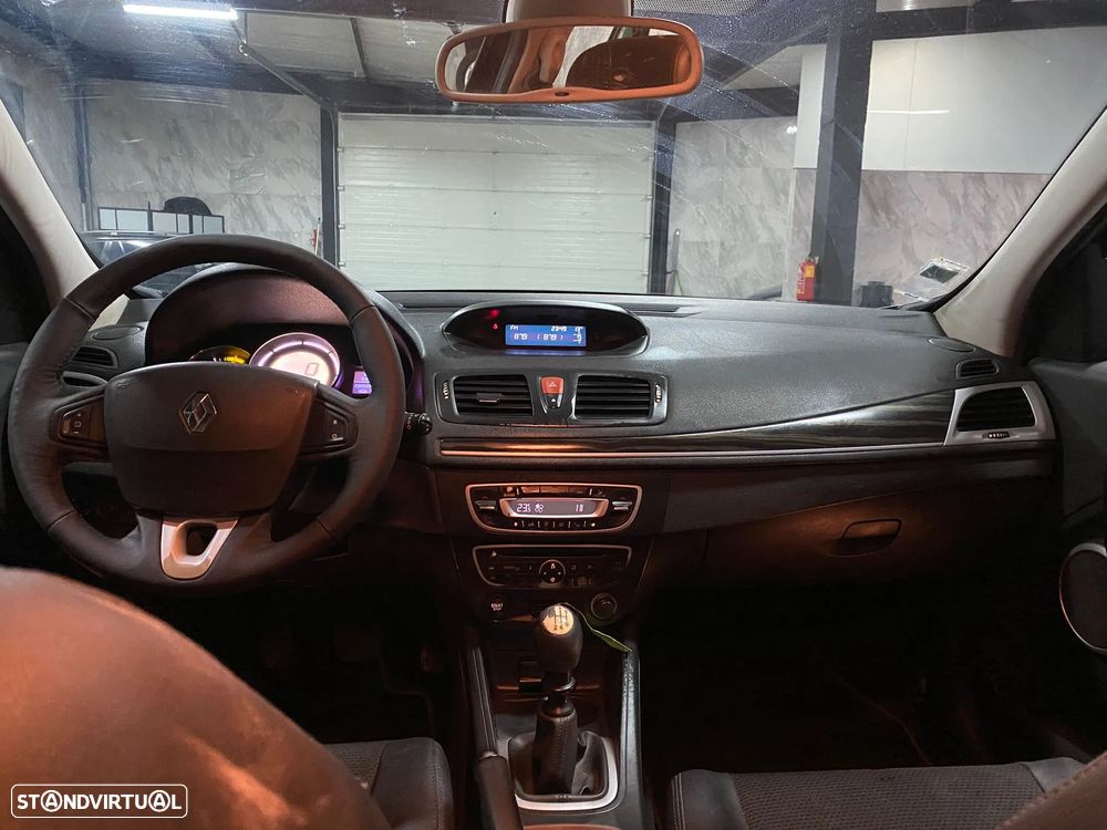 Renault Mégane 1.5 dCi Dynamique S - 10