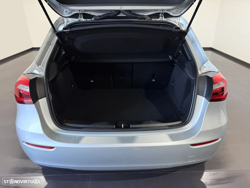 Mercedes-Benz A 180 d Progressive - 8