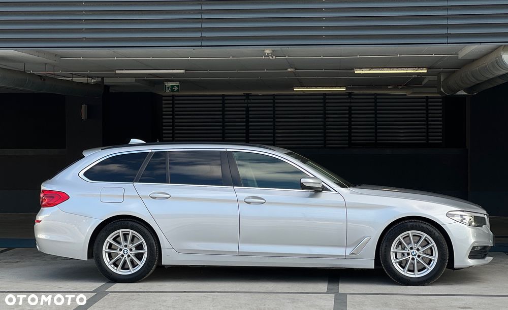 BMW Seria 5 530d xDrive Sport Line - 16