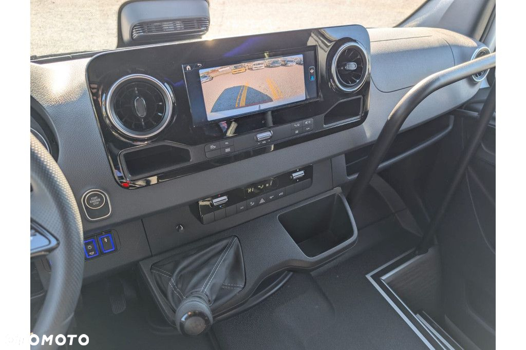 Mercedes-Benz Sprinter 517 - 14