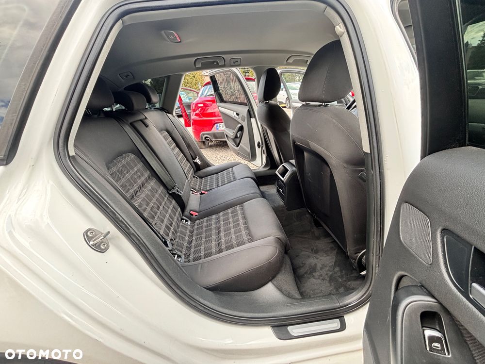 Audi A4 Avant 2.0 TDI DPF clean diesel Ambiente - 9