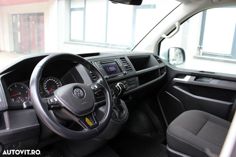 Volkswagen Caravelle - 14