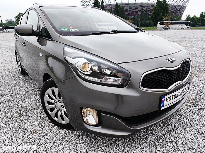 Kia Carens - 18