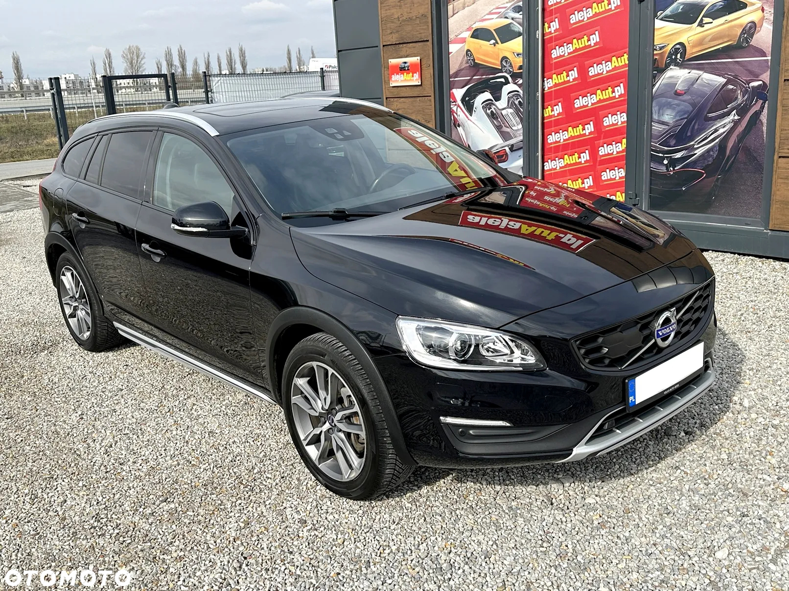 Volvo V60 Cross Country T5 AWD Momentum - 2