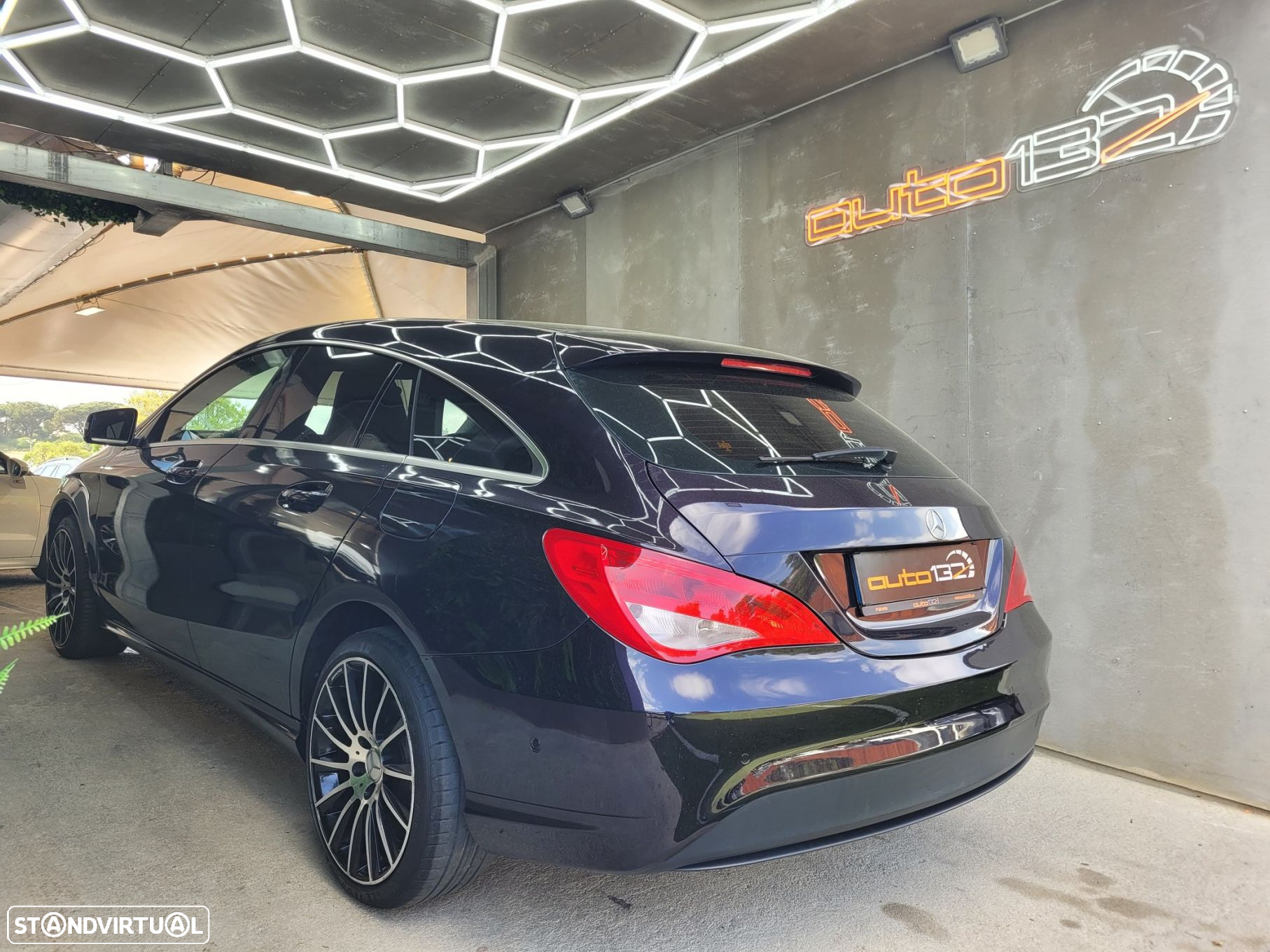 Mercedes-Benz CLA 200 d Shooting Brake Urban Aut. - 4