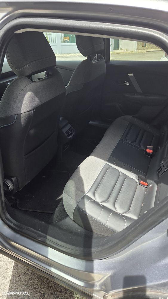 Citroën C4 1.5 BlueHDi Shine EAT8 - 4