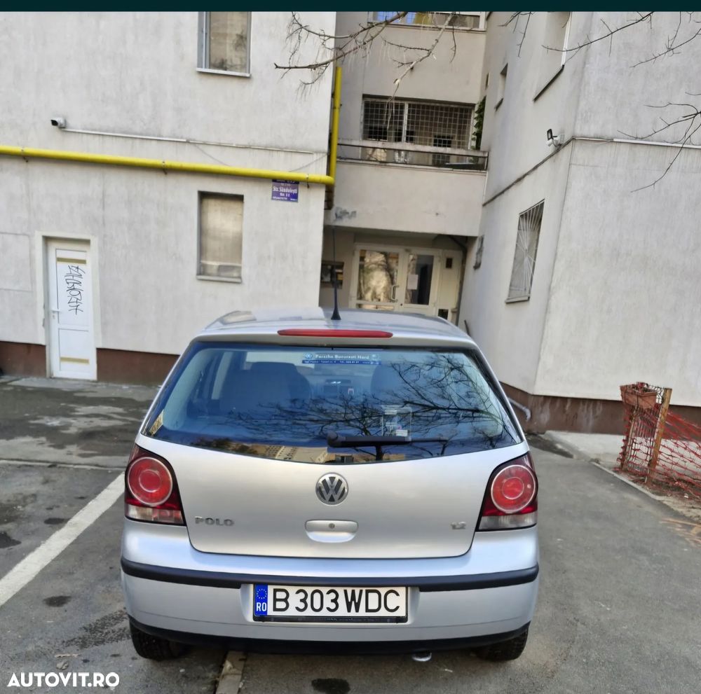 Volkswagen Polo 1.2 Attractive - 4