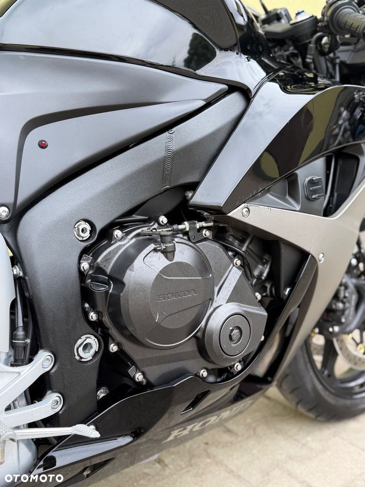 Honda CBR - 14