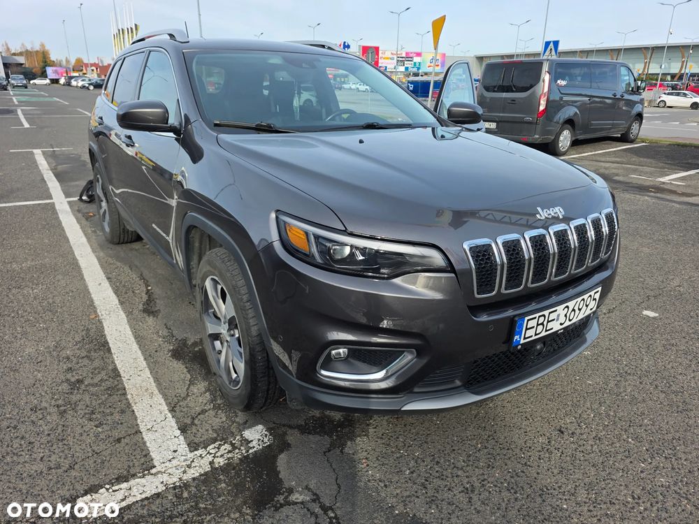 Jeep Cherokee - 1