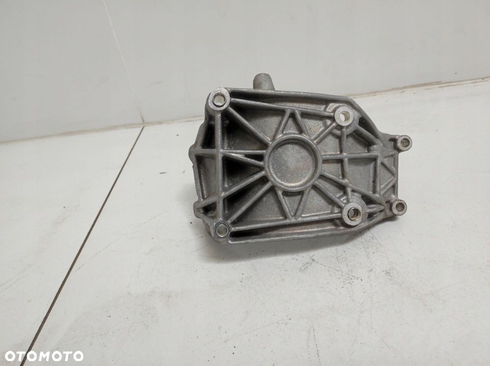 mocowanie wspornik podstawa alternatora audi a6 rs6 c8 4.0 tfsi - 3