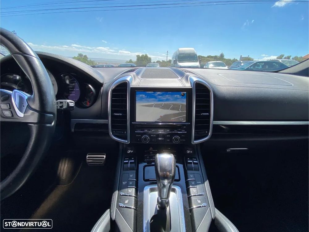 Porsche Cayenne S Hybrid - 46