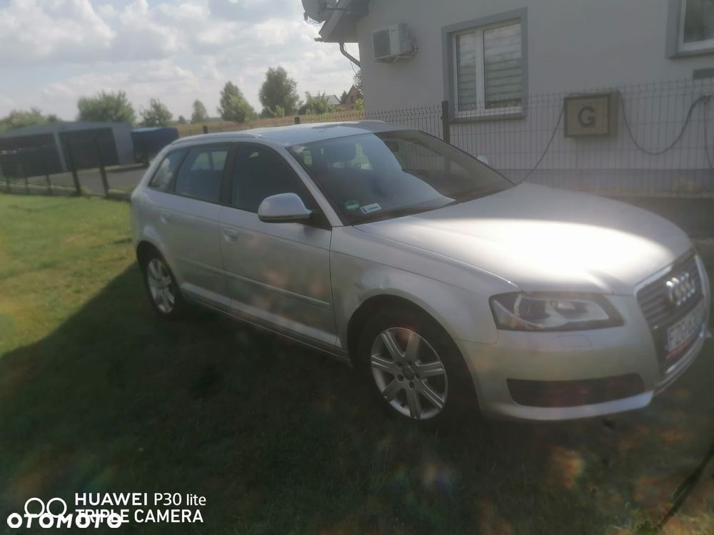 Audi A3 Sportback 1.4 TFSI Attraction - 4