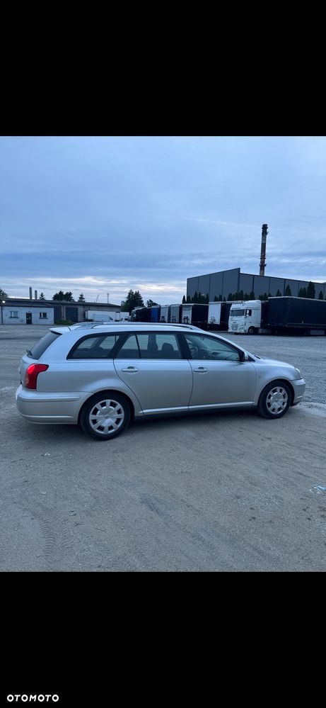Toyota Avensis 1.8 VVT-i Terra Plus - 3