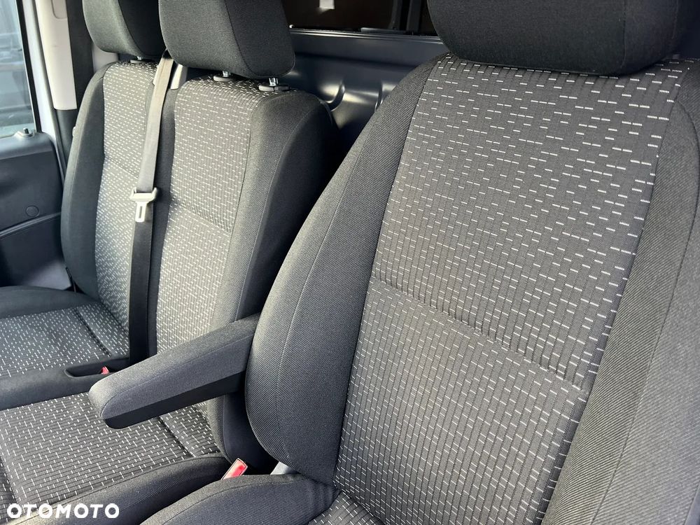 Mercedes-Benz Vito - 26
