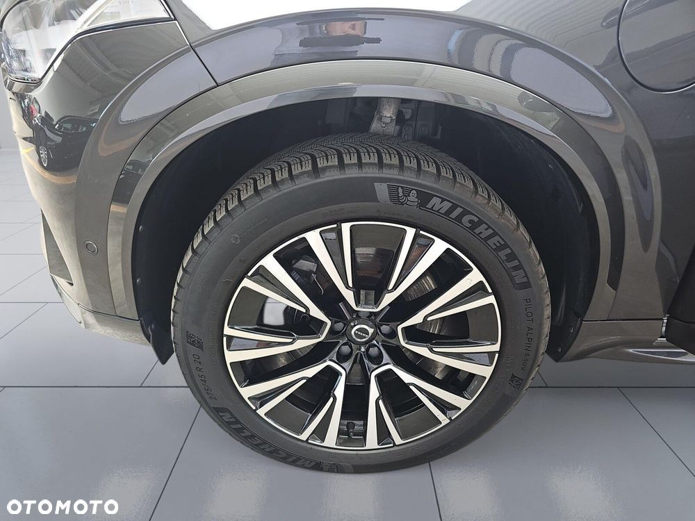 Volvo XC 90 T8 AWD Plug-In Hybrid Plus Dark 7os - 37