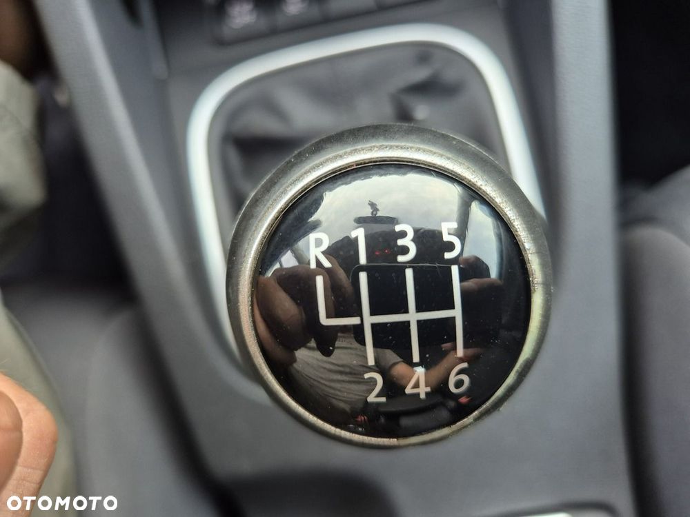 Volkswagen Golf - 24