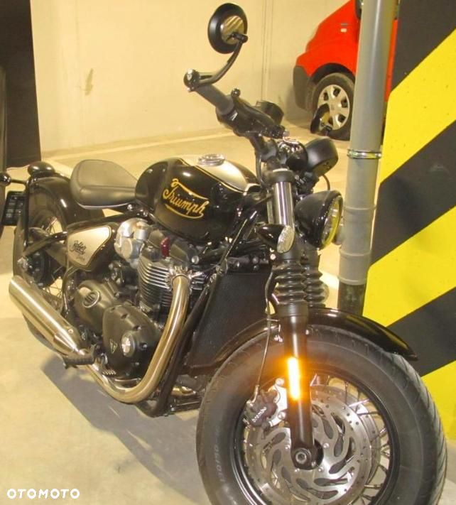 Triumph Bonneville Bobber - 1