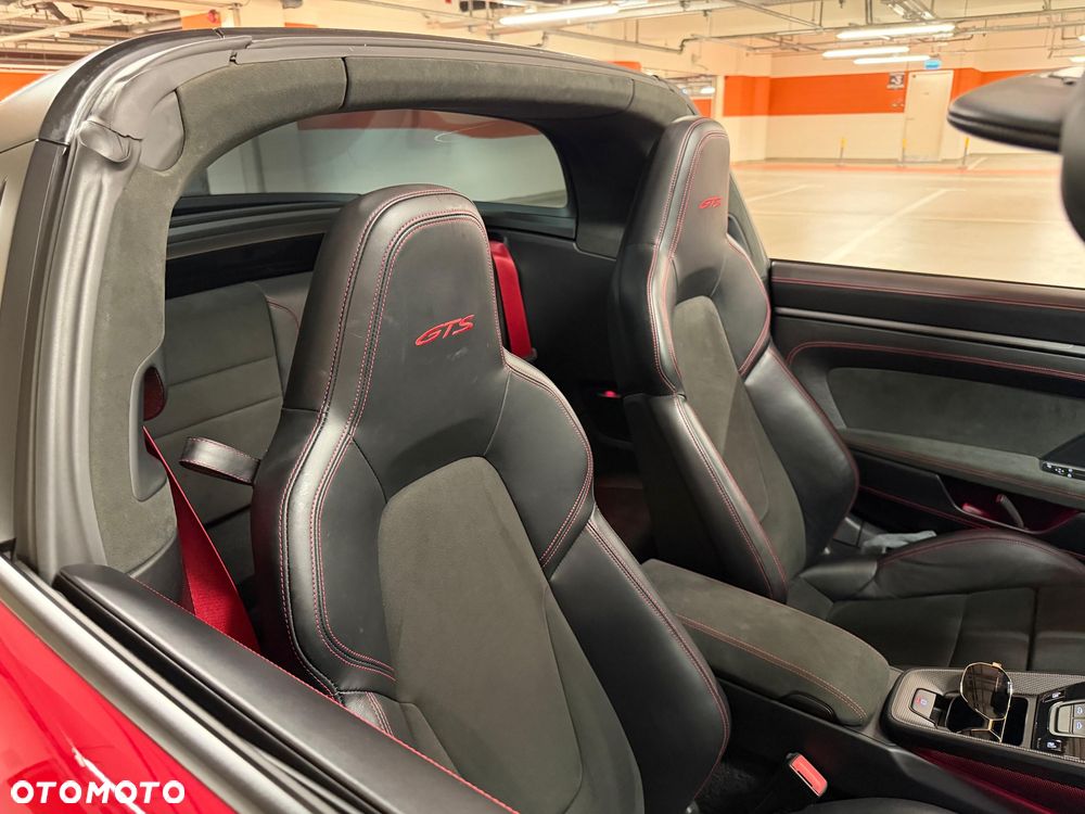 Porsche 911 Targa 4 GTS - 20