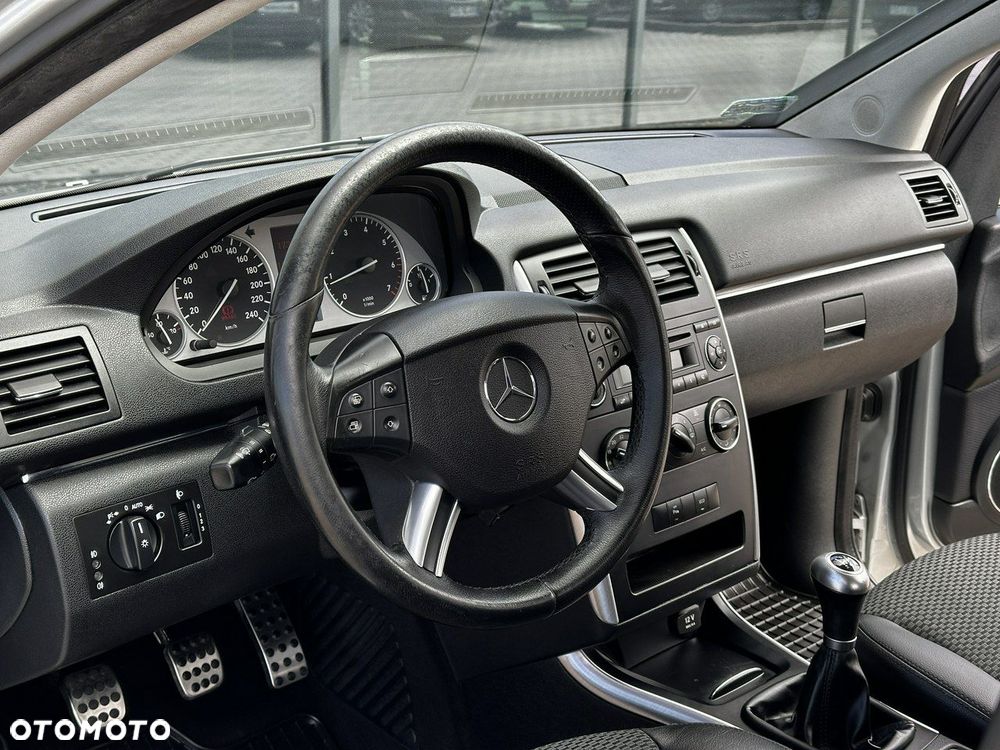 Mercedes-Benz Klasa B 180 BlueEffICIENCY - 10