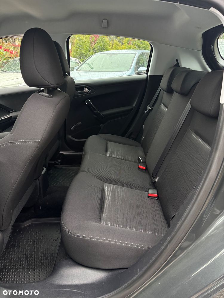 Peugeot 208 1.2 PureTech Active - 6