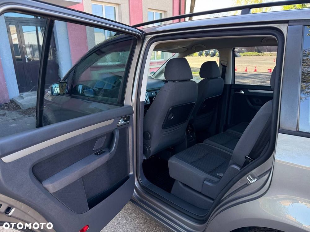 Volkswagen Touran 1.9 TDI Highline - 16