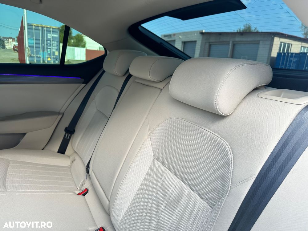 Skoda Superb 2.0 TDI DSG Sportline - 7