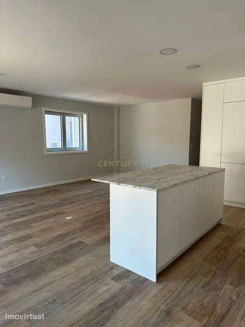T3 Novo com Garagem para Arrendamento no Centro do Porto - Grande imagem: 4/28
