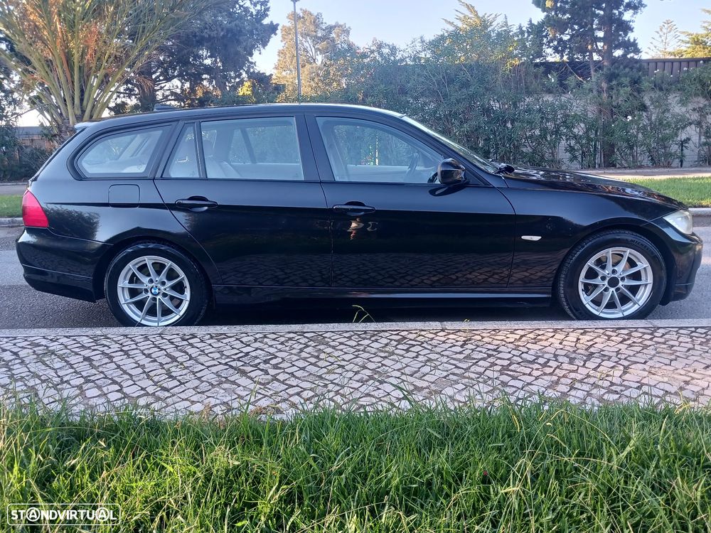 BMW 318 d Navigation - 12