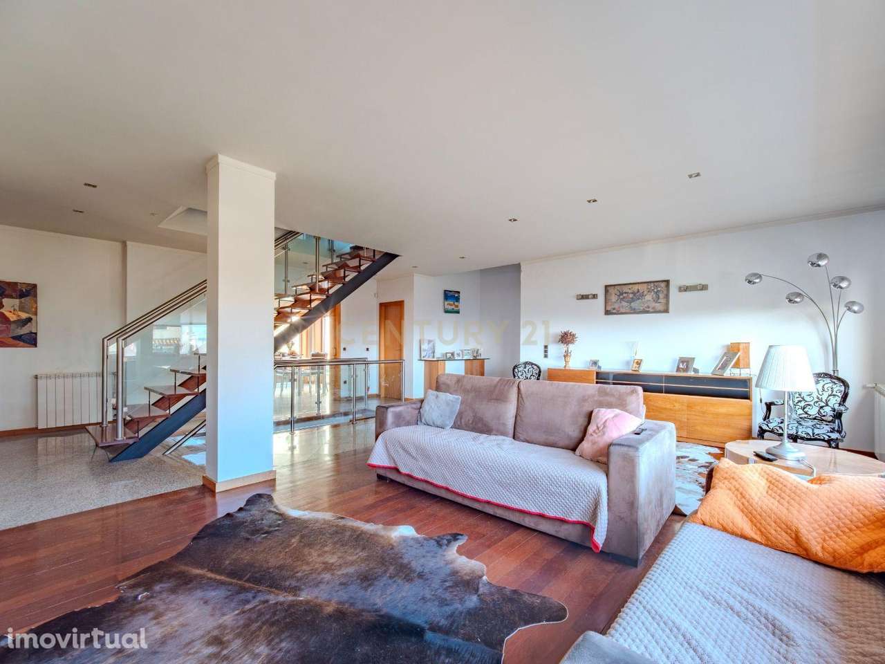 Moradia T3 de Arquitetura Contemporânea com Vista Panorâmica sobre o P - Grande imagem: 2/48