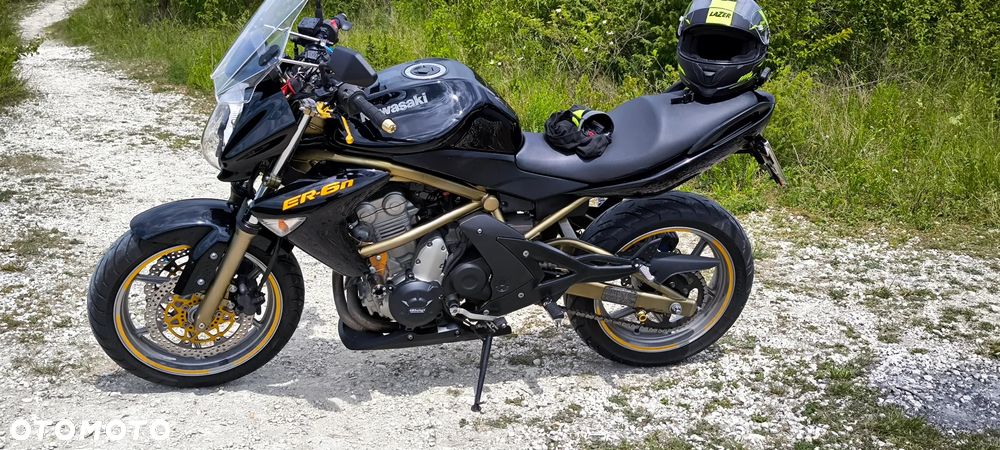 Kawasaki ER - 1