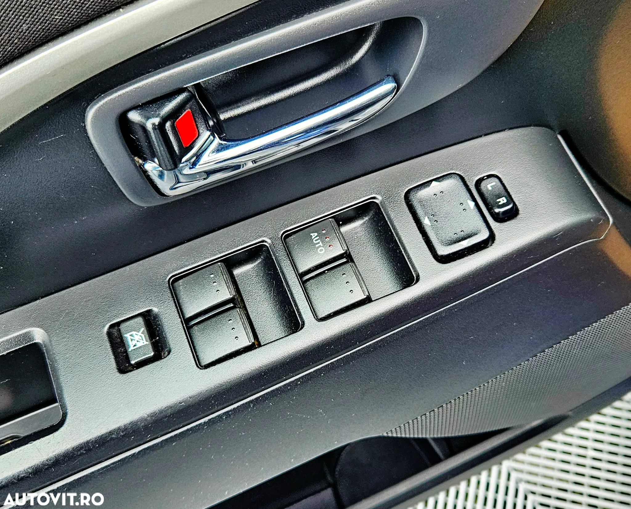 Mazda 5 - 10