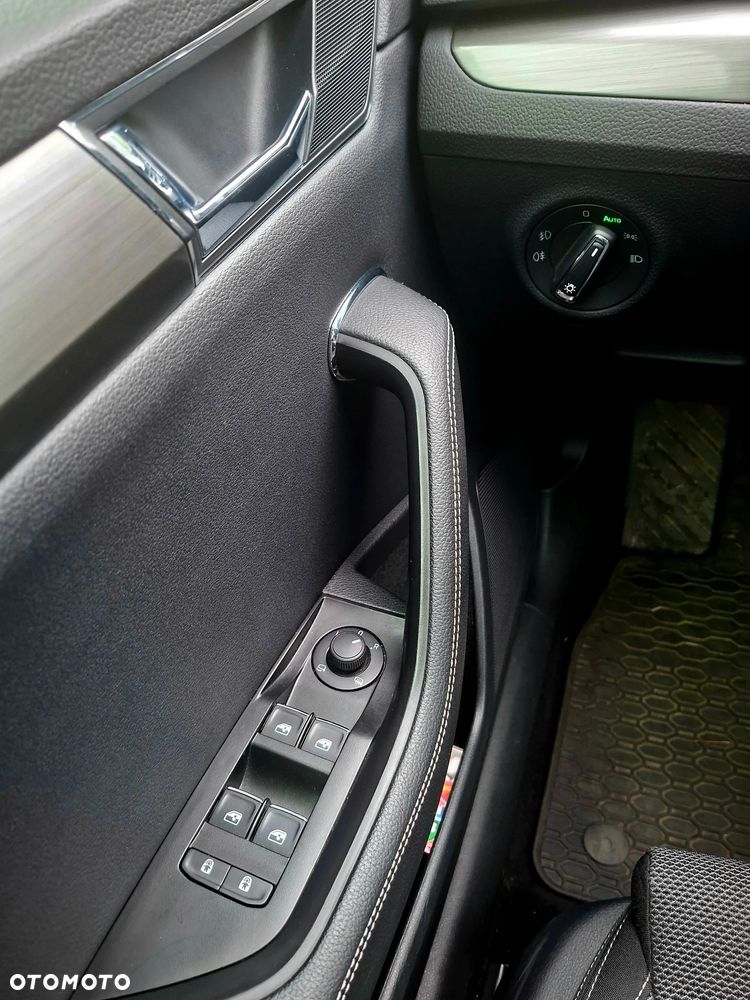 Skoda Superb 2.0 TDI DSG Active - 11