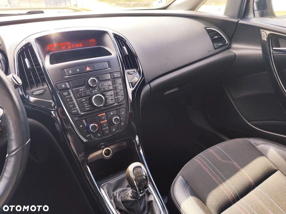 Opel Astra 1.7 CDTI DPF 150 Jahre - 15