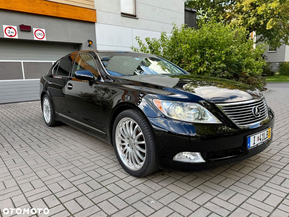 Lexus LS 460 Dynamic Line - 3