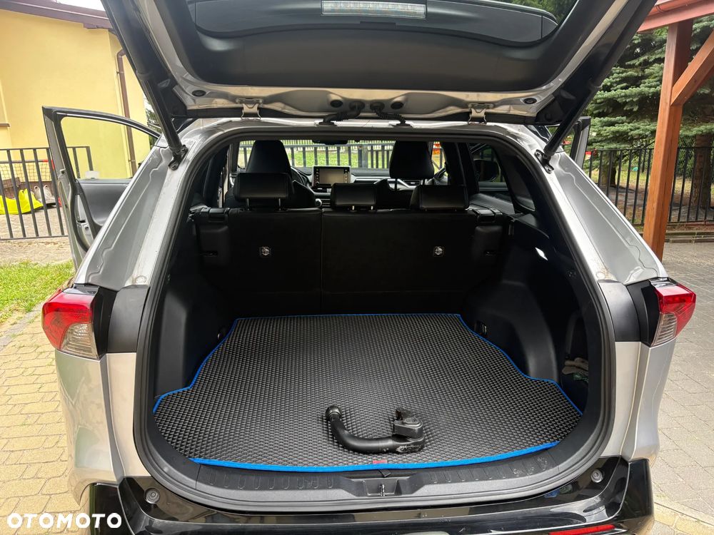 Toyota RAV4 - 8