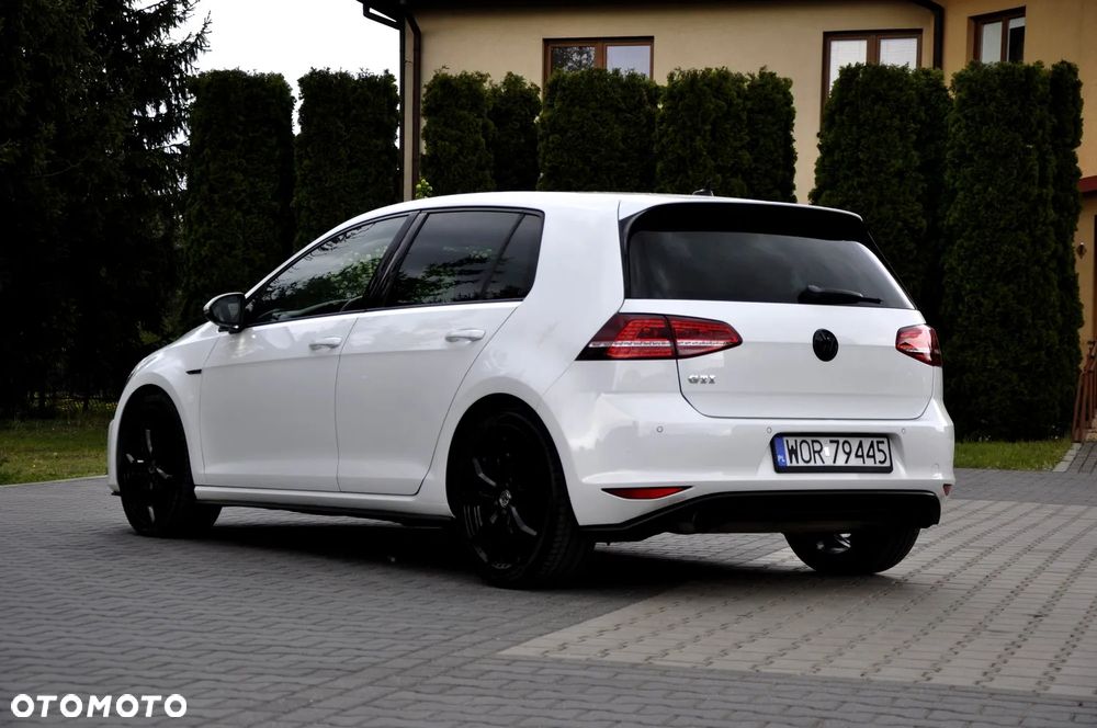 Volkswagen Golf 2.0 TSI BMT GTI - 16