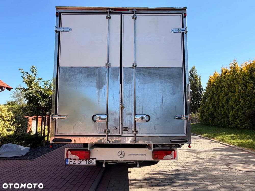Mercedes-Benz Sprinter - 7