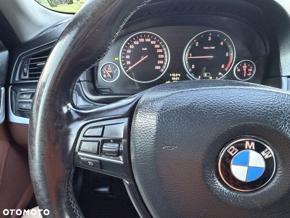 BMW Seria 5 520d Modern Line - 22