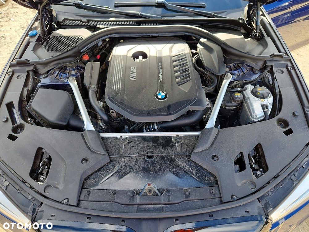 BMW Seria 5 540i xDrive Sport - 10