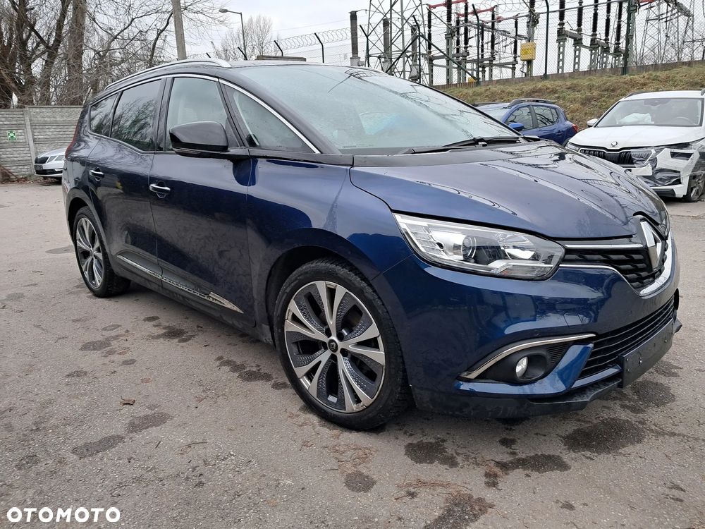 Renault Grand Scenic - 1